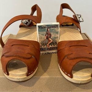 Swedish Hasbeens Peep toe sandals. Size 38, (US 8)genuine leather